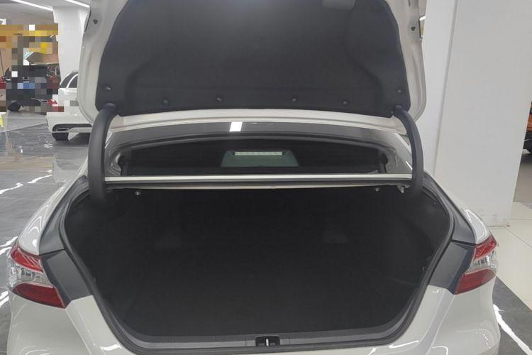 Used Toyota Camry 2019 Revised Version 2.0G Luxury Edition Trunk