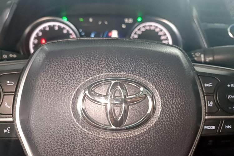 Used Toyota Camry 2019 Revised Version 2.0G Luxury Edition Vehicle Key