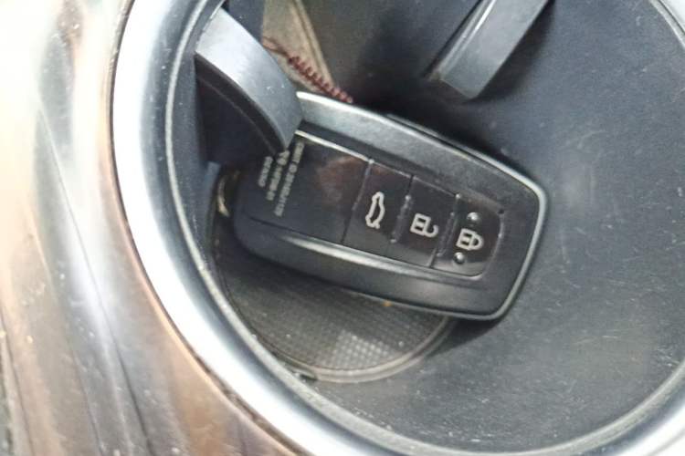 Used Toyota Camry 2019 2.0G Luxury Edition China VI Standard Vehicle Key