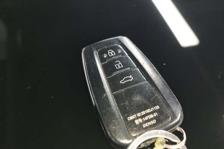 Used Toyota Camry 2019 2.5G Luxury Edition China V Standard Vehicle Key