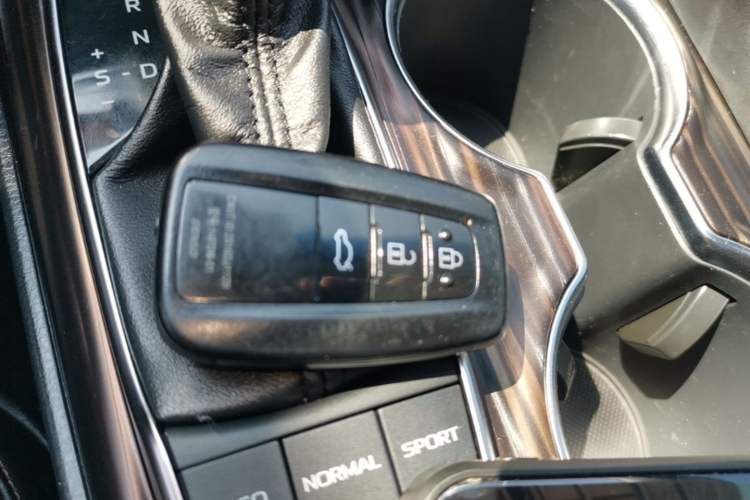 Used Toyota Camry 2019 2.5G Luxury Edition China V Standard Vehicle Key