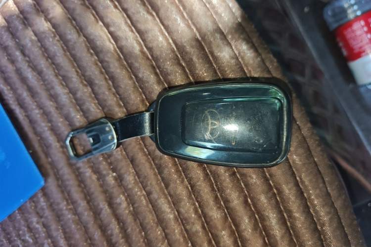 Used Toyota Camry 2019 2.5G Luxury Edition China VI Standard Vehicle Key