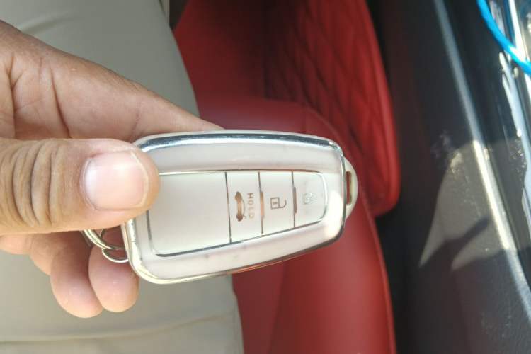 Used Toyota Camry 2019 2.5S FENGSHANG Version China V Standard Vehicle Key