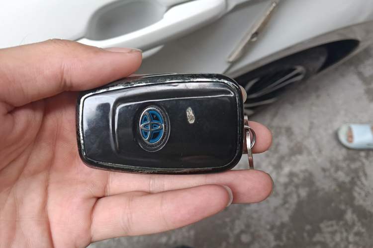 Used Toyota Camry 2019 2.5S FENGSHANG Version China VI Standard Vehicle Key