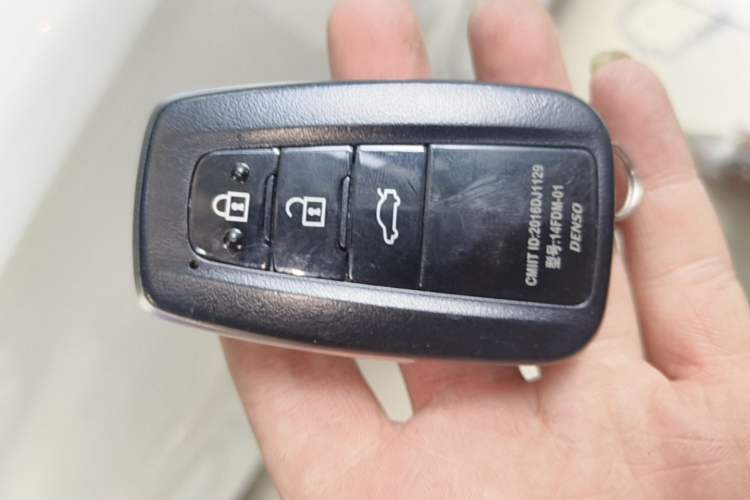 Used Toyota Camry 2019 2.0G Luxury Edition China VI Standard Vehicle Key