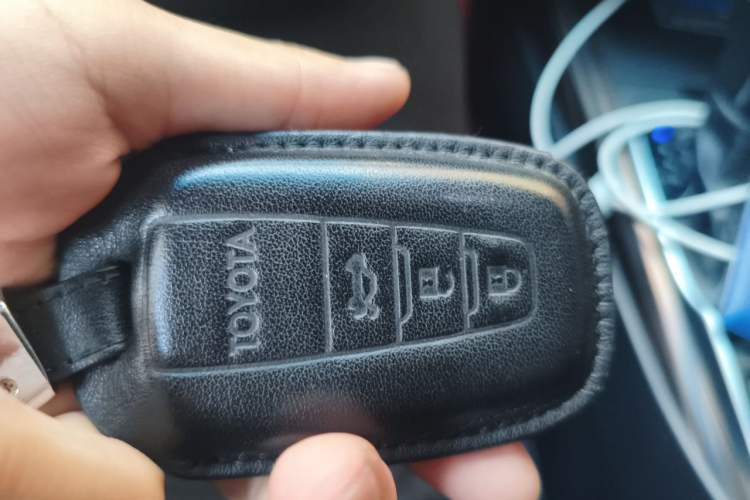 Used Toyota Camry 2019 2.5G Luxury Edition China V Standard Vehicle Key