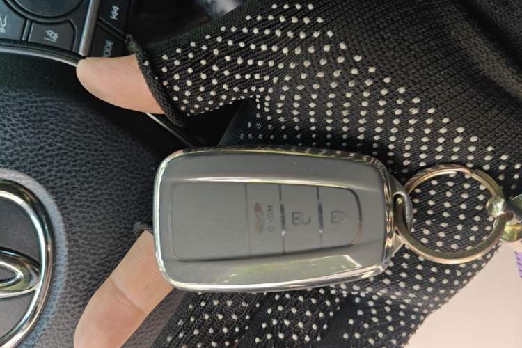 Used Toyota Camry 2019 2.5G Luxury Edition China VI Standard Vehicle Key