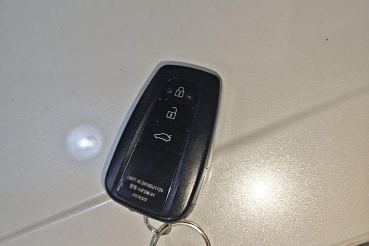 Used Toyota Camry 2019 2.0G Luxury Edition China VI Standard Vehicle Key