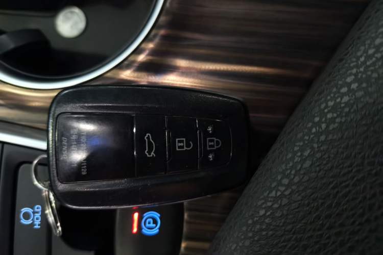 Used Toyota Camry 2019 Revised Version 2.5G Luxury Edition Vehicle Key