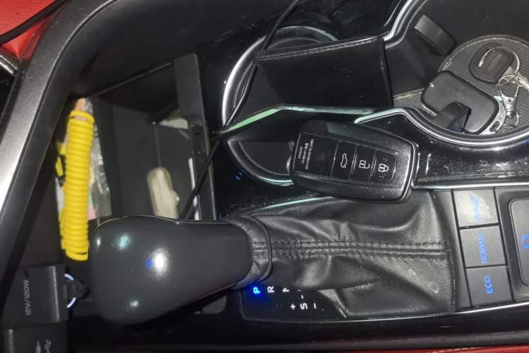 Used Toyota Camry 2019 2.5S FENGSHANG Version China VI Standard Vehicle Key