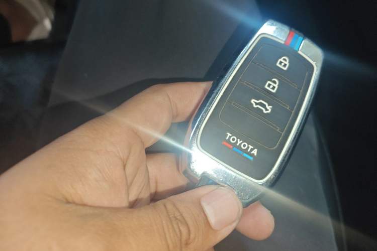 Used Toyota Camry 2019 2.0G Luxury Edition China V Standard Vehicle Key