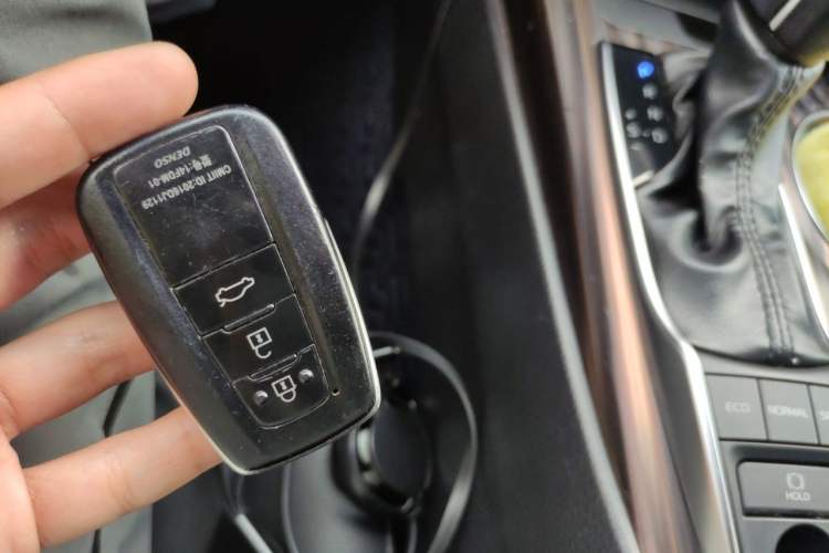 Used Toyota Camry 2019 2.5G Luxury Edition China V Standard Vehicle Key