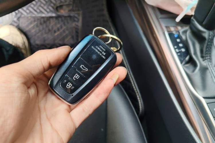 Used Toyota Camry 2019 Revised Version 2.5G Luxury Edition Vehicle Key