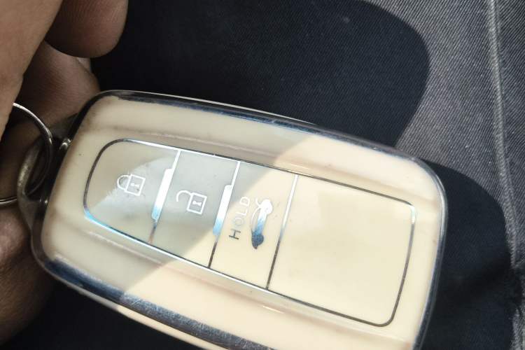 Used Toyota Camry 2019 2.0G Luxury Edition China VI Standard Vehicle Key