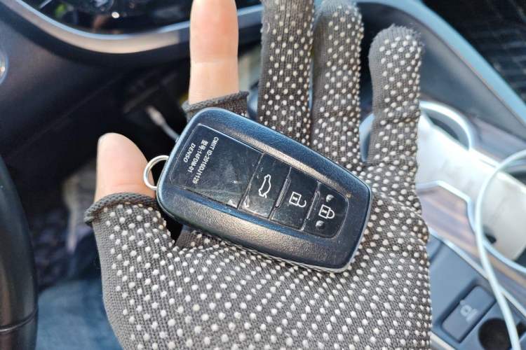 Used Toyota Camry 2019 2.0G Luxury Edition China VI Standard Vehicle Key