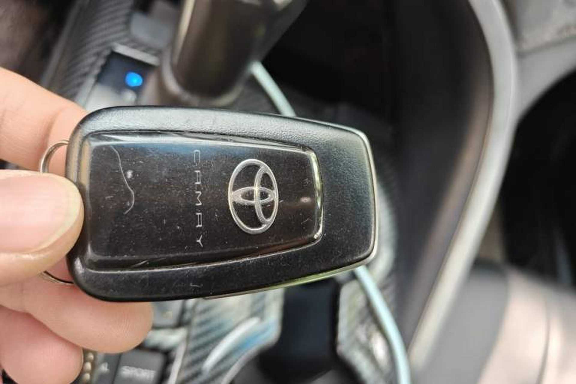 Used Toyota Camry 2019 2.0S FENGSHANG Version China V Standard Vehicle Key