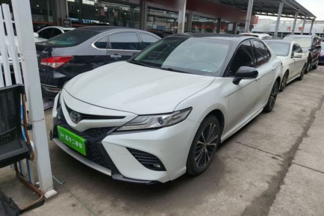 Used Toyota Camry 2019 2.0S FENGSHANG Version China VI Standard
