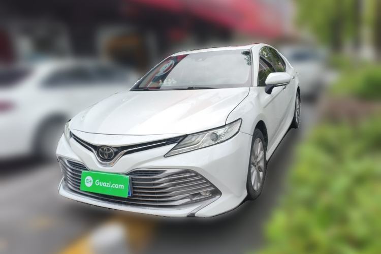 Used Toyota Camry 2019 Revised Version 2.0G Luxury Edition Guazi used car, China used car export, Used car for sale, Used Toyota cars, Cheapest cars for sale