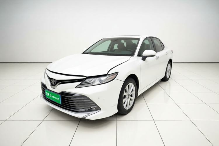 Używany Toyota Camry 2019 Revised Version 2.0G Luxury Edition Guazi used car, China used car export, Used car for sale, Used  cars, Cheapest cars for sale