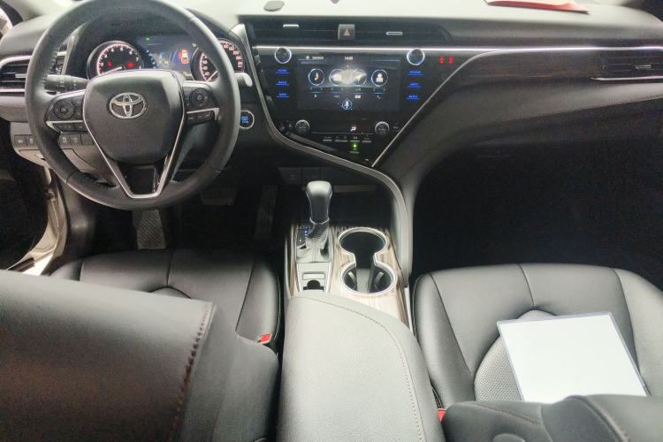 Used Toyota Camry 2019 Revised Version 2.0G Luxury Edition Center Console