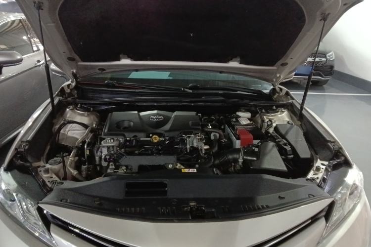 Used Toyota Camry 2019 2.5G Luxury Edition China VI Standard Engine Bay