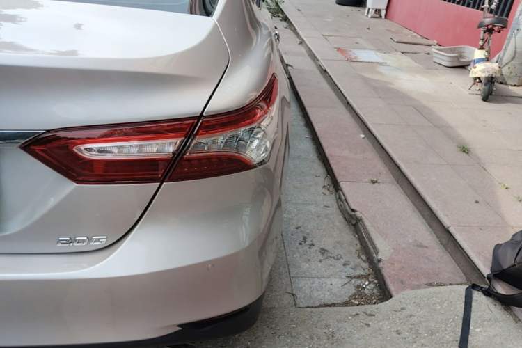 Used Toyota Camry 2019 2.0G Luxury Edition China VI Standard Exterior 3