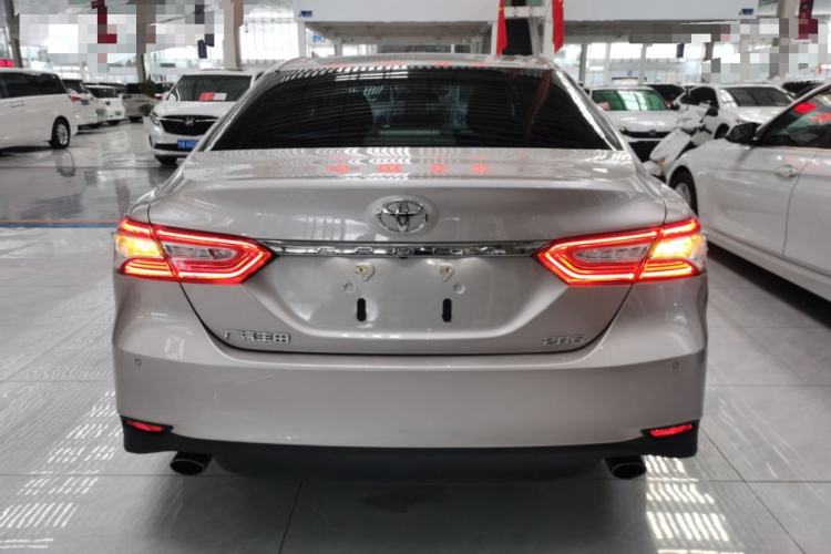 Used Toyota Camry 2019 Revised Version 2.0G Luxury Edition Exterior 4