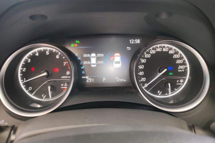 Used Toyota Camry 2019 2.0G Luxury Edition China VI Standard Instrument Cluster