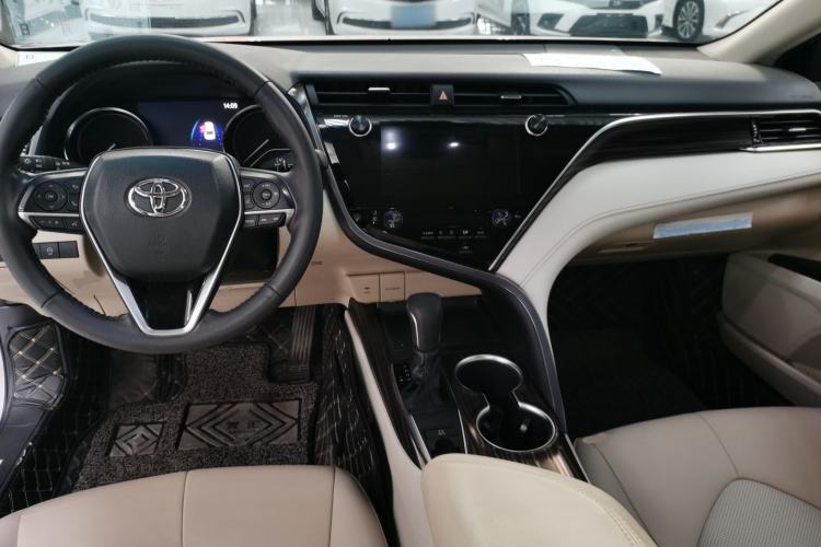 Used Toyota Camry 2019 Revised Version 2.0G Luxury Edition Interior 2