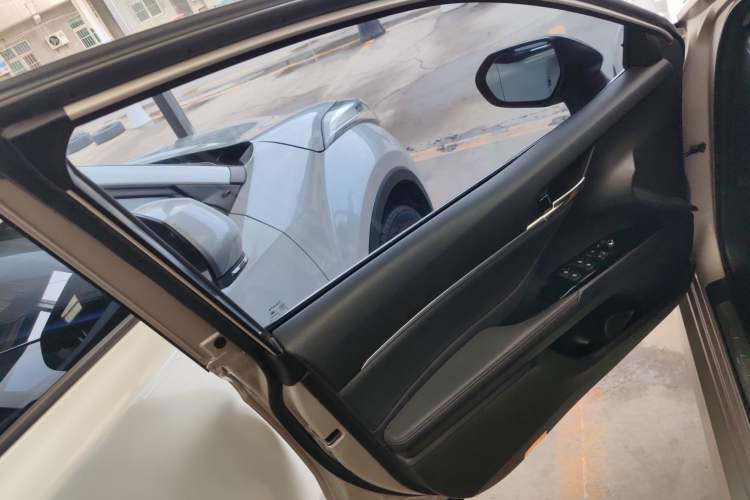 Used Toyota Camry 2019 2.0G Luxury Edition China VI Standard Left Front Door Interior