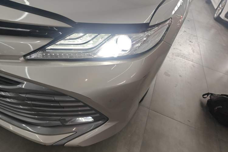 Used Toyota Camry 2019 Revised Version 2.0G Luxury Edition Left Front Headlight