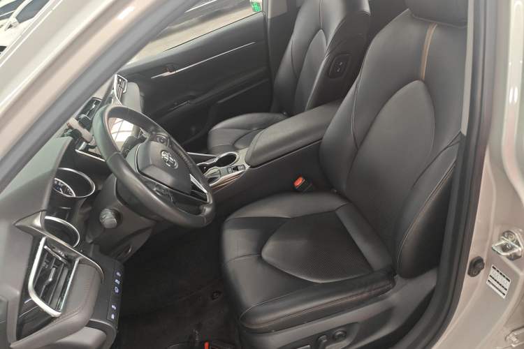 Used Toyota Camry 2019 Revised Version 2.0G Luxury Edition Left Front Seat