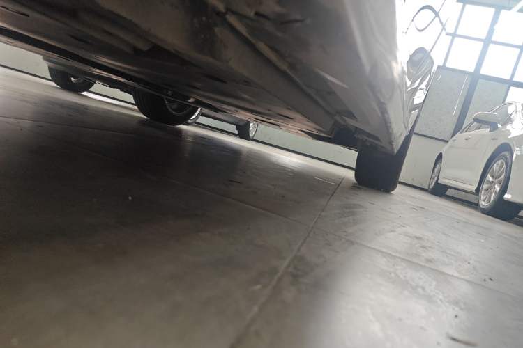 Used Toyota Camry 2019 Revised Version 2.0G Luxury Edition Left Side Sill