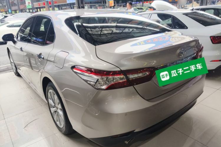 Used Toyota Camry 2019 Revised Version 2.0G Luxury Edition Rear Left 45 Deg