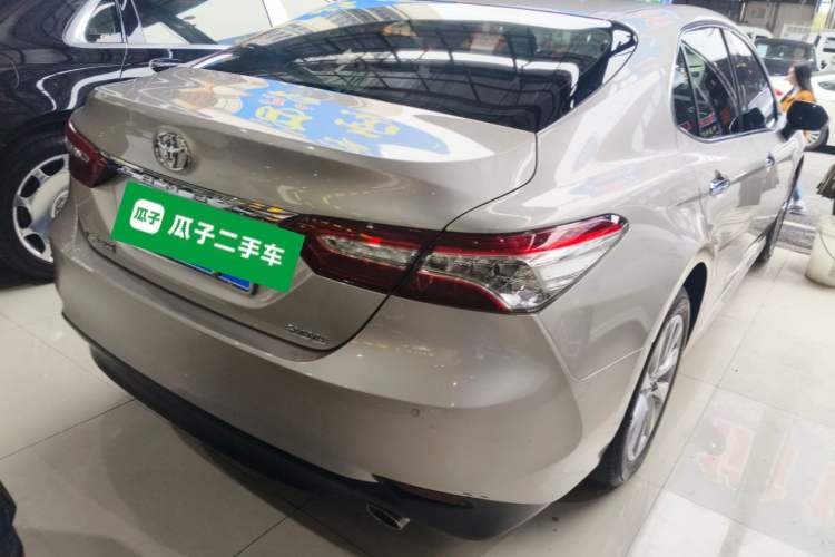 Used Toyota Camry 2019 Revised Version 2.0G Luxury Edition Rear Right 45 Deg