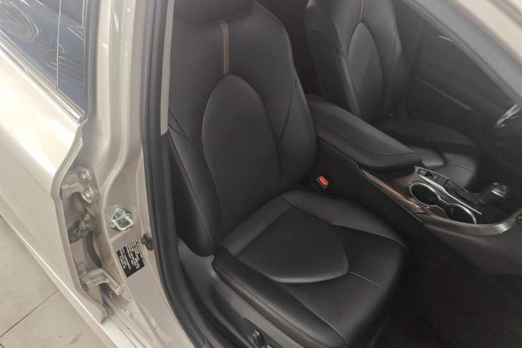 Used Toyota Camry 2019 Revised Version 2.0G Luxury Edition Right Front Seat