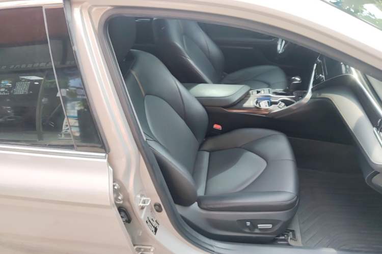 Used Toyota Camry 2019 2.0G Luxury Edition China VI Standard Right Front Seat