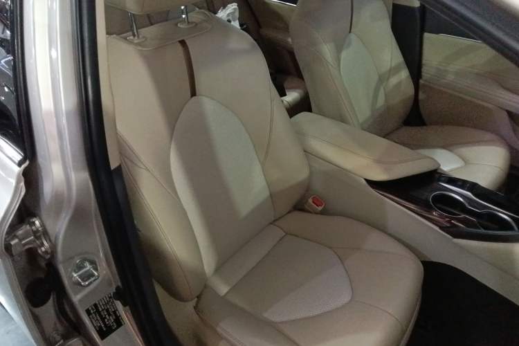 Used Toyota Camry 2019 2.5G Luxury Edition China VI Standard Right Front Seat