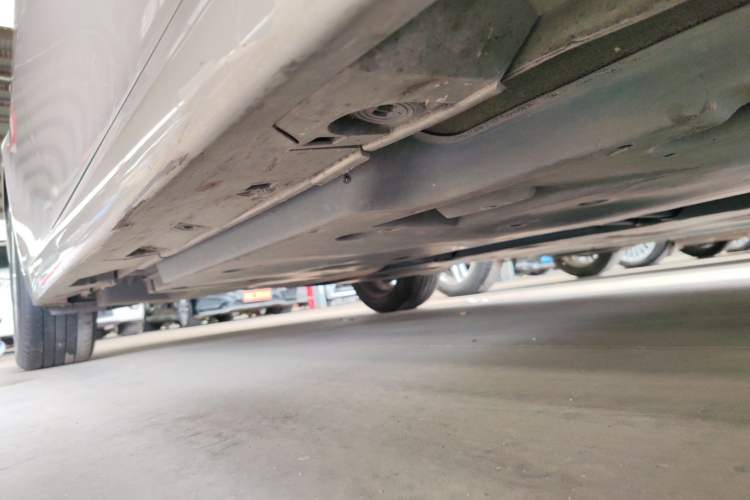 Used Toyota Camry 2019 2.0G Luxury Edition China VI Standard Right Side Sill