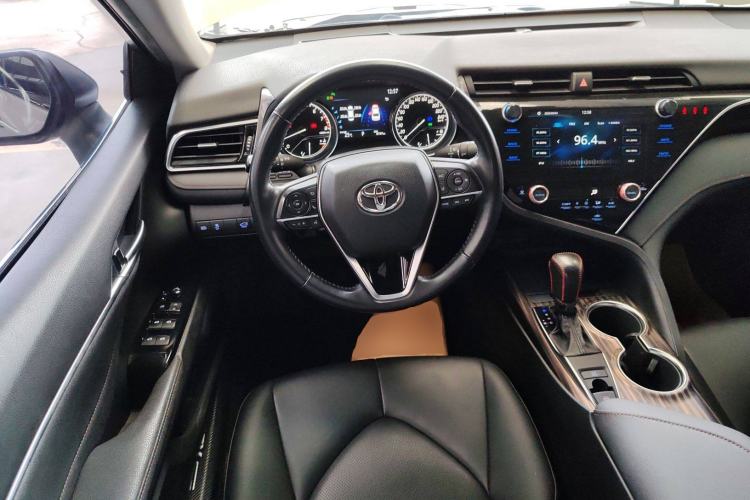Used Toyota Camry 2019 2.0G Luxury Edition China VI Standard Steering Wheel