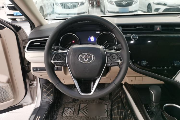 Used Toyota Camry 2019 Revised Version 2.0G Luxury Edition Steering Wheel
