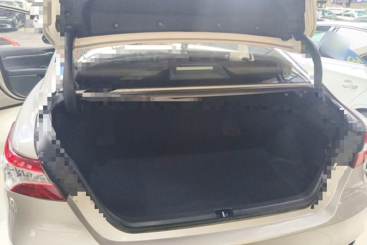 Used Toyota Camry 2019 Revised Version 2.0G Luxury Edition Trunk