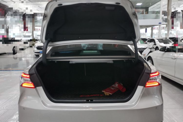 Used Toyota Camry 2019 Revised Version 2.0G Luxury Edition Trunk