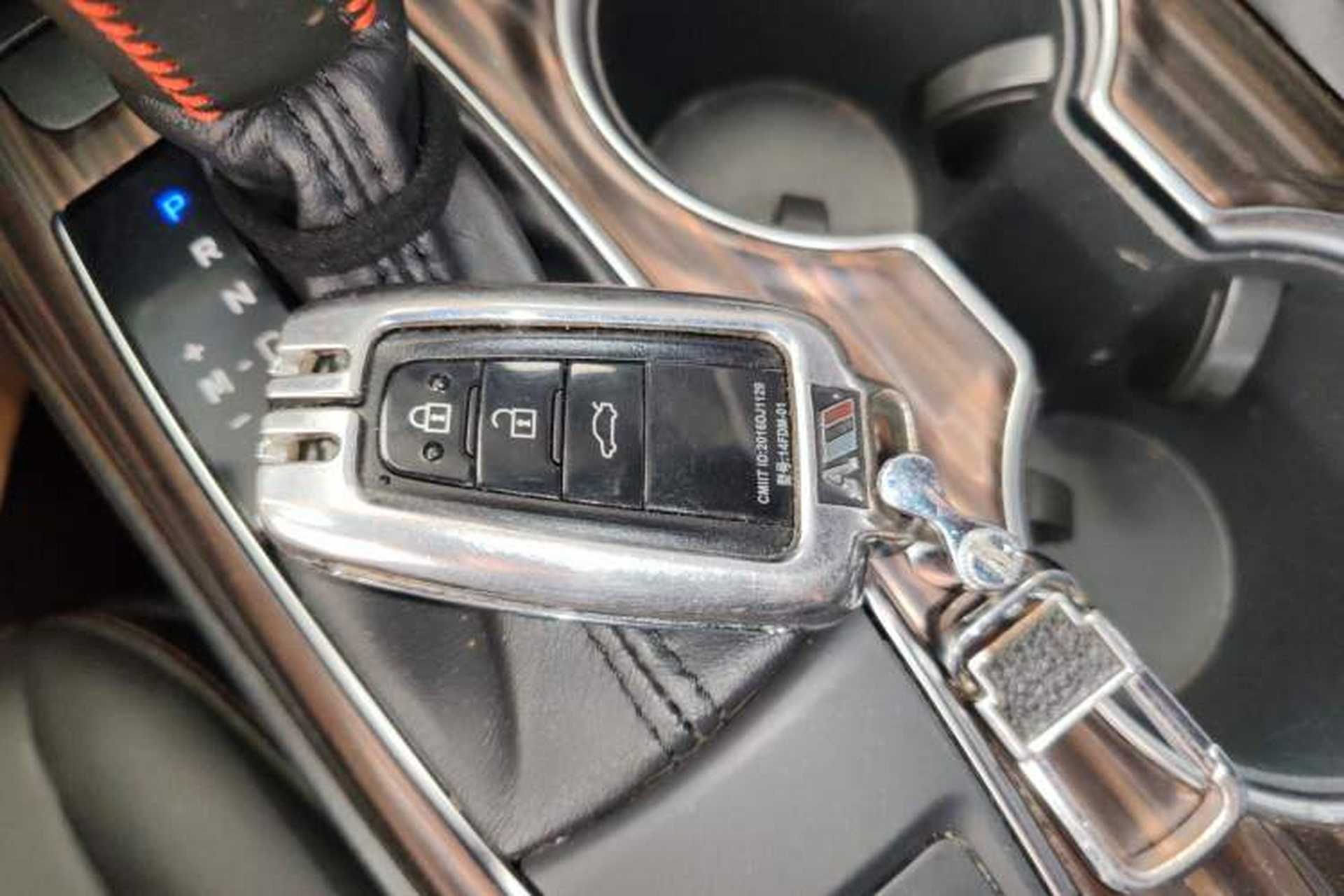 Used Toyota Camry 2019 2.0G Luxury Edition China VI Standard Vehicle Key