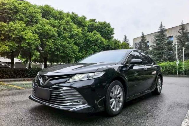 Used Toyota Camry 2021 2.0G Luxury Edition