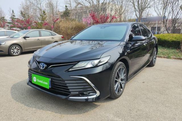 Ojetý Toyota Camry 2021 Dual-Motor 2.5HG Luxury Edition