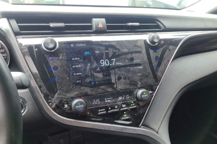 Used Toyota Camry 2021 2.0G Luxury Edition Audio And AC Panel