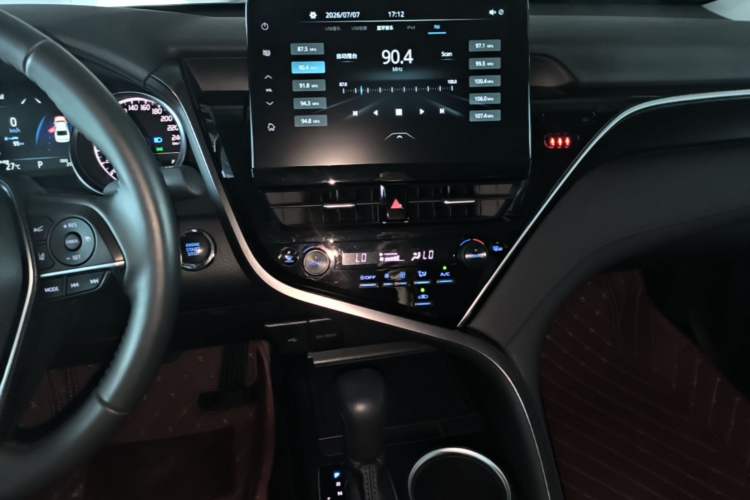 Used Toyota Camry 2021 2.0G Luxury Edition Audio And AC Panel
