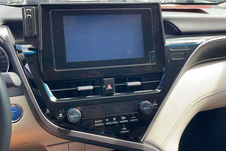 Used Toyota Camry 2021 Dual-Motor 2.5 HGVP Leading Edition Audio And AC Panel