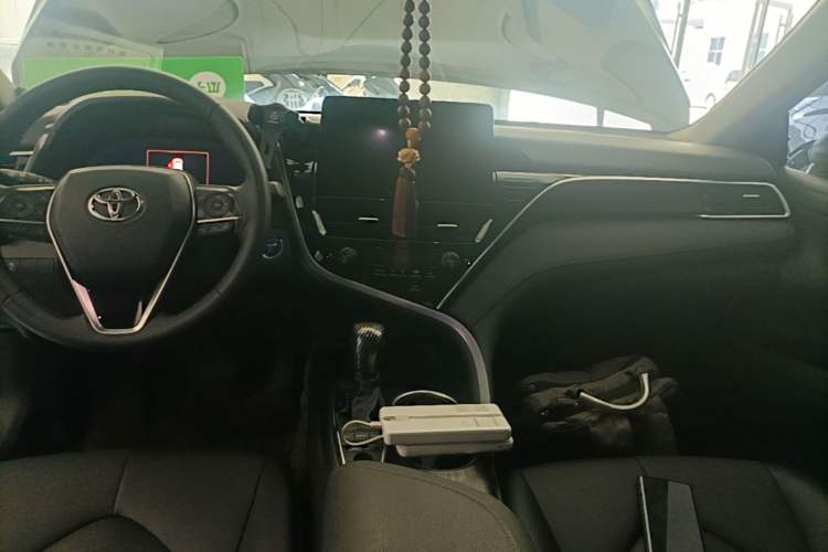 Used Toyota Camry 2021 Dual-Motor 2.5HG Luxury Edition Audio And AC Panel
